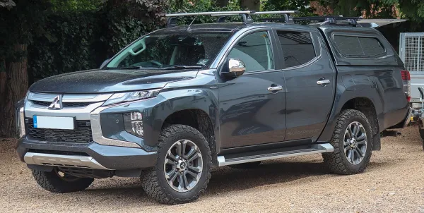 Mitsubishi L200/Triton (cabine dupla)