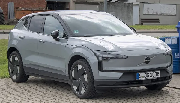 Volvo EX30 2026 (premium)